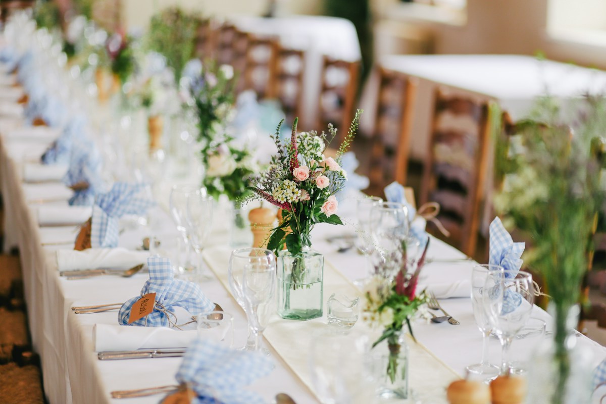 Floral and table details for a celebration